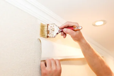 Pose de papier peint à Bessé — revêtements muraux et toiles de verre